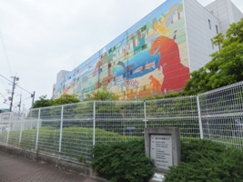 エナジー社社屋の大壁画